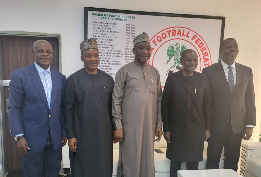NFF President Ibrahim Gusau (middle)