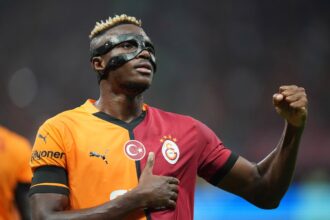 Al Hilal submit €70m offer for Osimhen as talks progress with Nigerian striker
