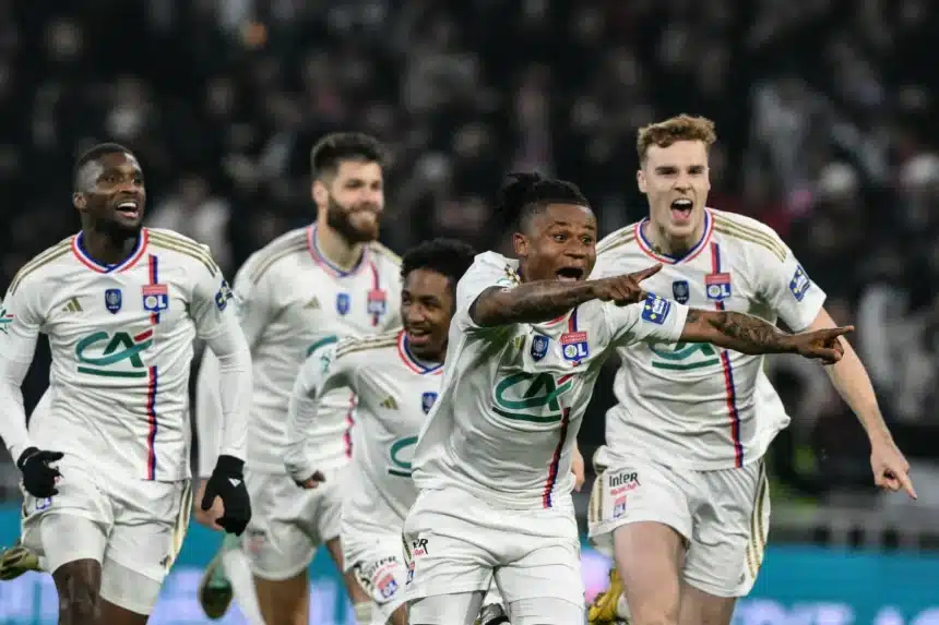 Stuttgart joins race to sign Gift Orban