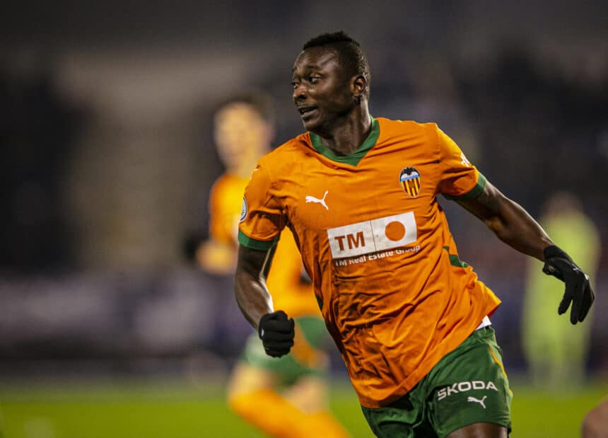Sadiq Umar scores first goal for Valencia in 2-0 victory
