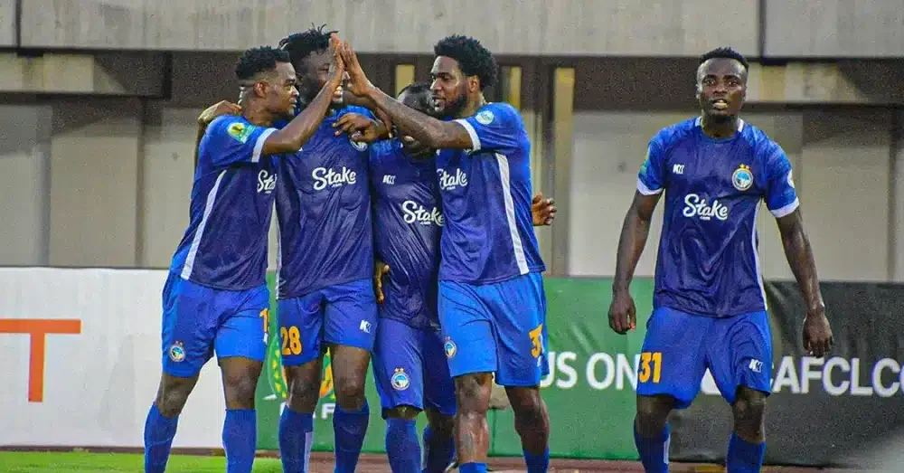 Brown Ideye celebrates with teammates