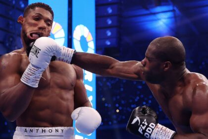 Anthony Joshua (left)