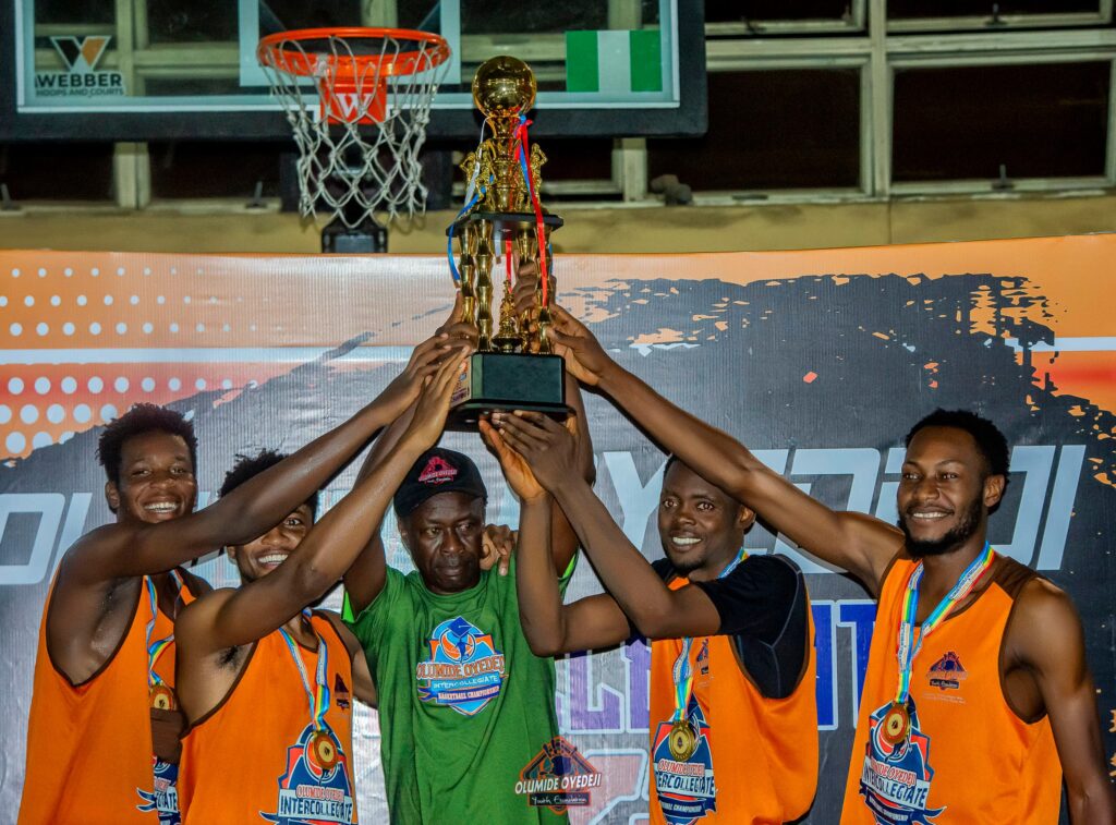 Team Ahmadu Bello University with the trophy