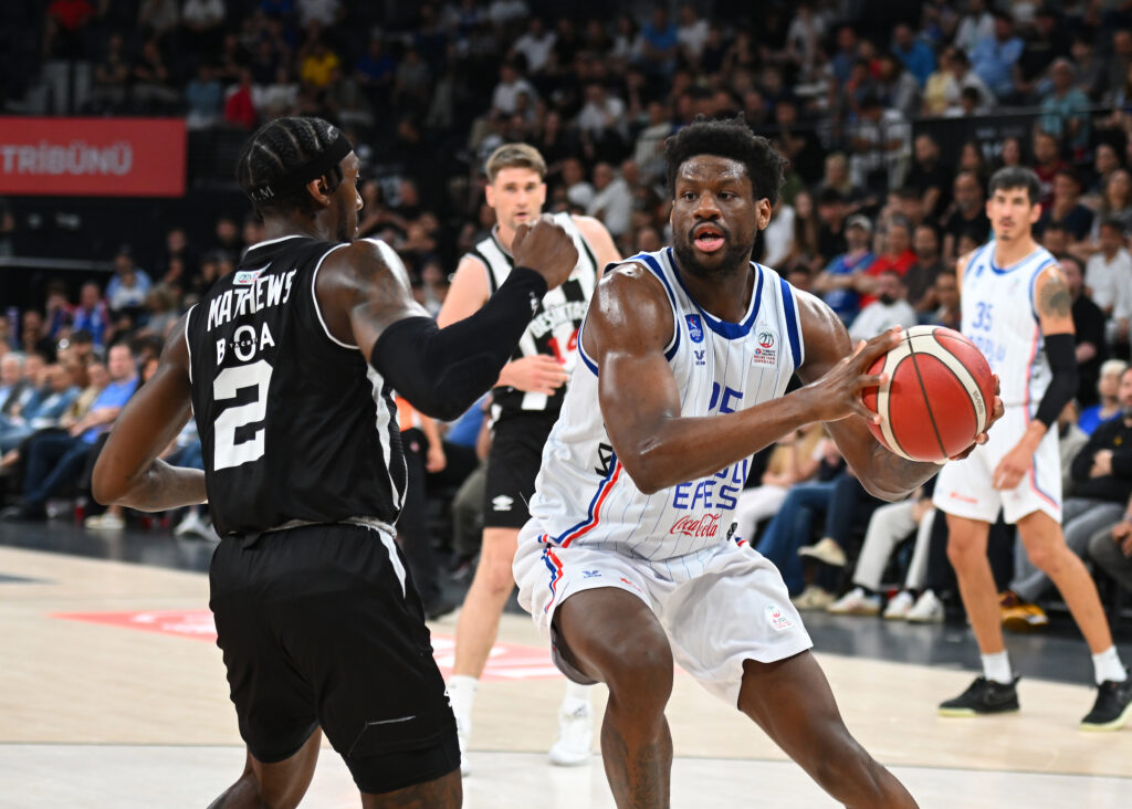 Daniel Oturu of Anadolu Efes in action against Besiktas