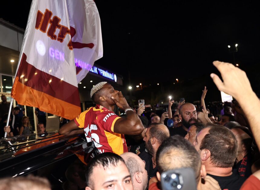 Osimhen arrives Turkey to rousing welcome ahead Galatasaray move