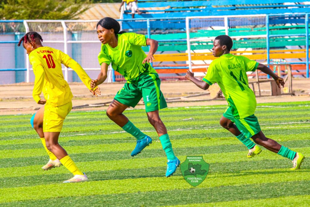 Sikiratu Isah (middle) in action for Nasarawa Amazons