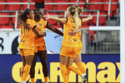 Michelle Alozie scores stoppage-time winner as Houston Dash beat Gotham in NWSL clash