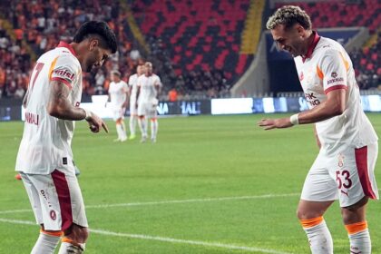 No Osimhen, no problem as Galatasaray smash Gaziantep 3-0 in season opener