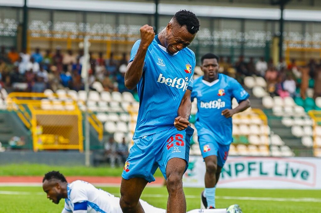 Remo Star's Victor Mbaoma celebrates his goal against Rivers United