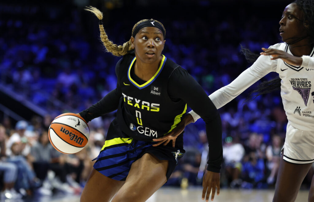 Amy Okonkwo in action against the Golden State Valkyries