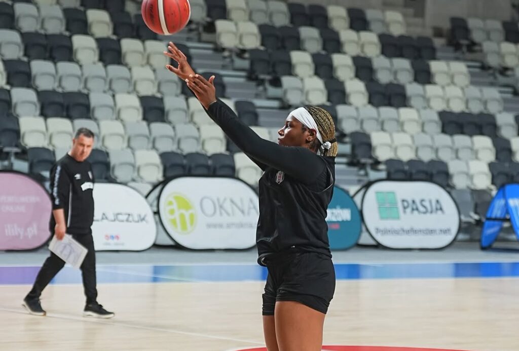 Amy Okonkwo warming up before the game