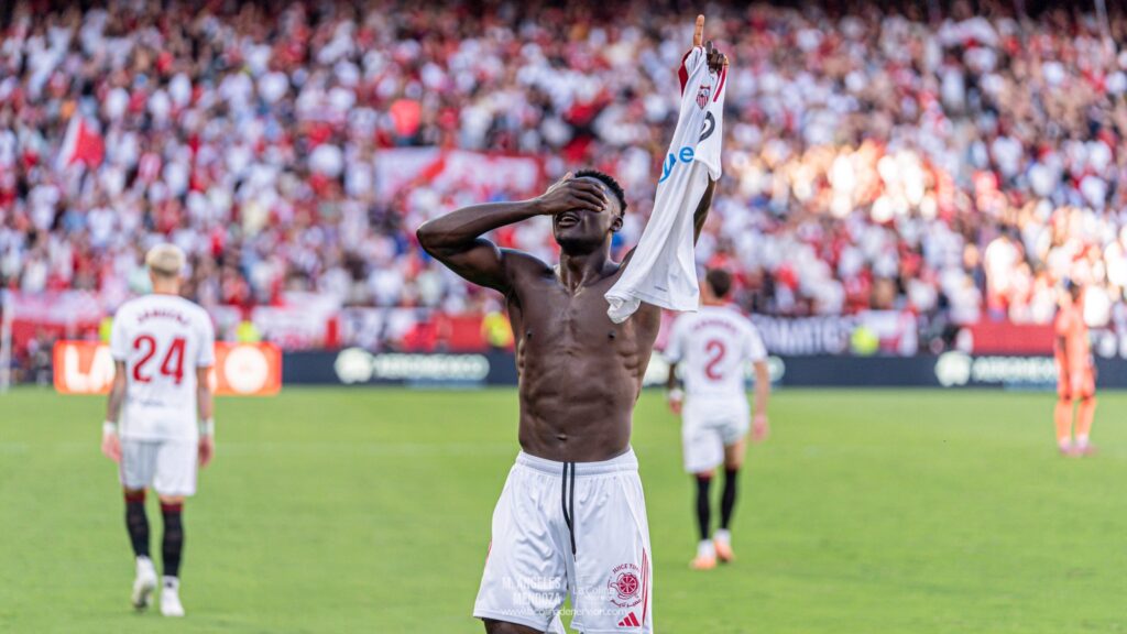 Akor Adams scores, Ejuke assists as Sevilla stun Barcelona 4-1