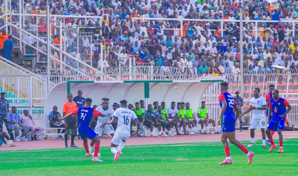 Warri Wolves in action against Barau FC