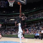 Josh Okogie shines as Rockets extend win streak to five