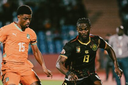 Ivory Coast's Amad Diallo (left)