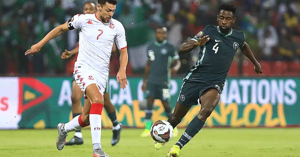 Wilfred Ndidi in action against Tunisia at the 2021 AFCON