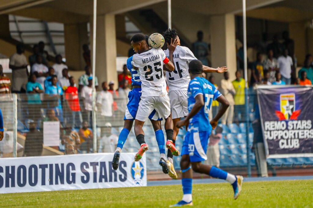 Players of Shooting Stars and Remo Stars in action in Ibadan