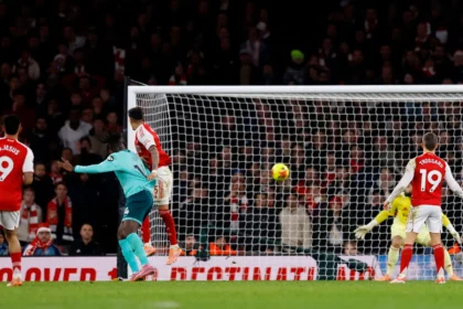 Tolu Arokodare's header