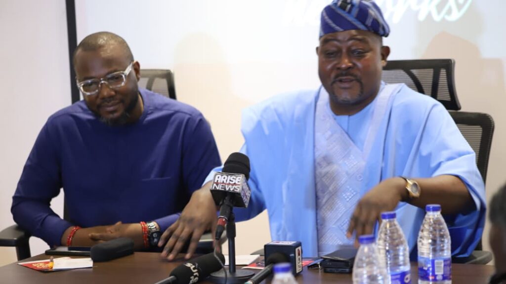 CEO Ariya Networks, Dr Idris Olagoke Badmus (right)