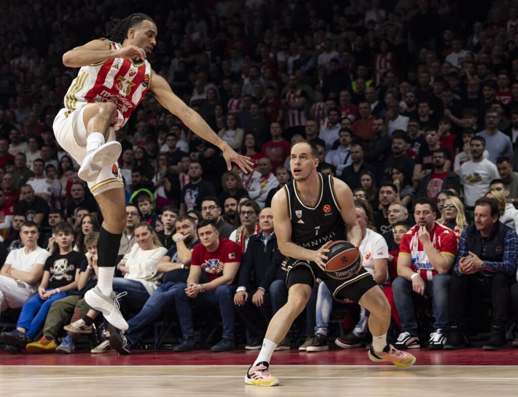 Nwora, Izundu shine as Crvena Zvezda edge Dubai 95–92 in EuroLeague thriller