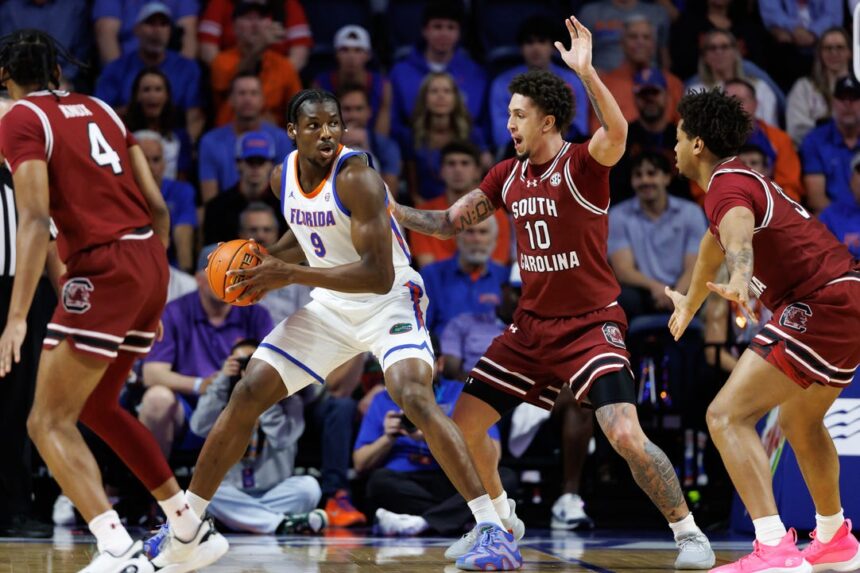 NCAA: Rueben Chinyelu dominates as Florida beats South Carolina 76–62