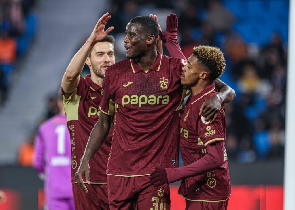 Turkish Cup: Onuachu, Nwakaeme score as Trabzonspor thrash Fethiyespor 3–0 38 Paul Onuachu celebrates his goal with teammates
