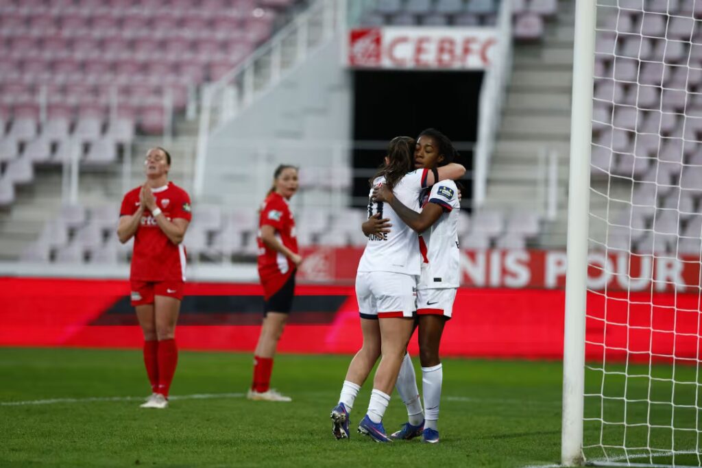 Echegini brace sends PSG Féminine into Coupe de France semifinals