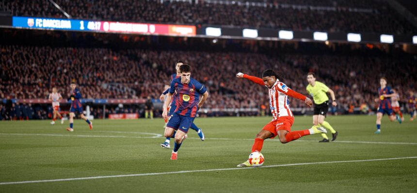 Simeone regrets failed Lookman strategy despite final qualification 37 Ademola Lookman in action against Barcelona