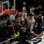 Ayo Dosunmu at the rim