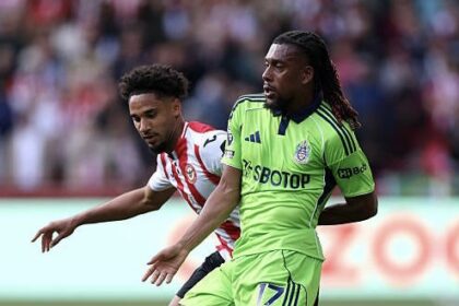 Alex Iwobi suffers injury in Fulham’s goalless draw with Brentford