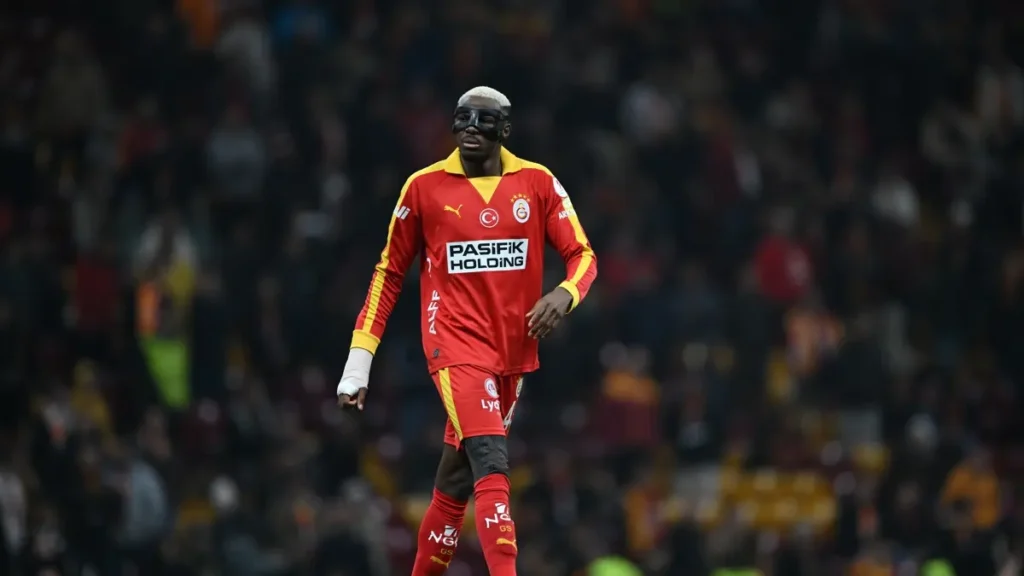 Victor Osimhen delivers rallying call ahead of Galatasaray vs Fenerbahçe derby 38 Osimhen wearing the hand protective gear