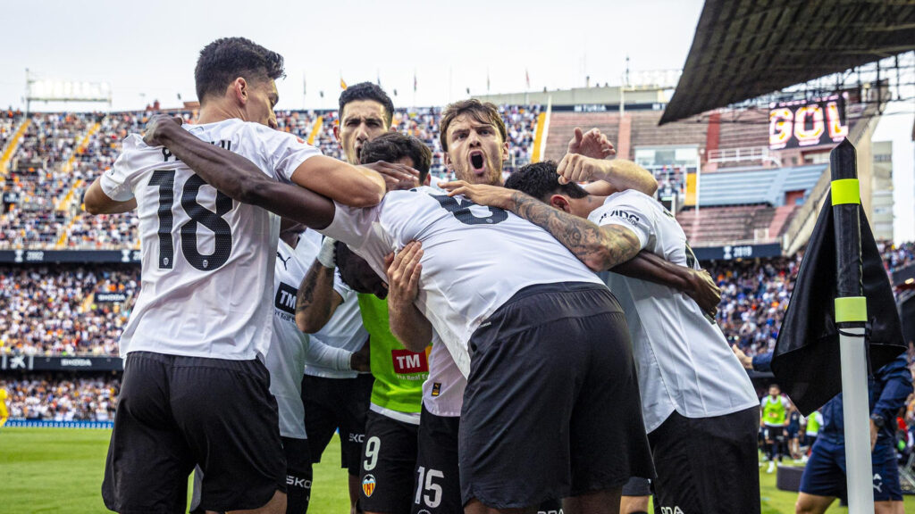 Sadiq Umar scores for second straight game as Valencia beat Girona 2-1
