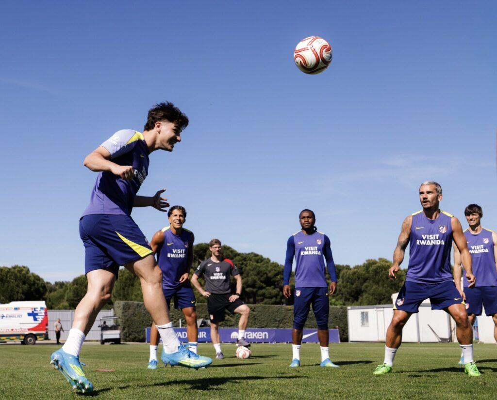 Ademola Lookman in training ahead of the Copa del Rey final