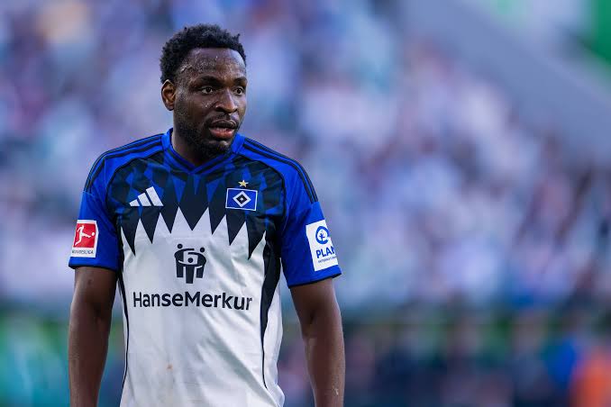Polzin explains tactical switch behind Otele’s halftime withdrawal in Augsburg clash