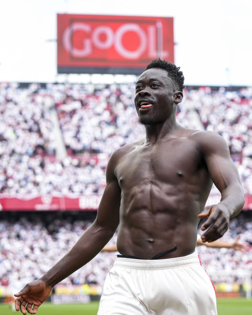 Luis García Plaza celebrates Akor Adams winner in Sevilla comeback