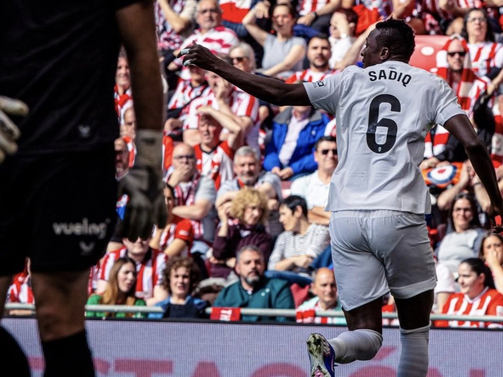 Carlos Corberán praises Umar Sadiq after Valencia’s strong LaLiga run‎