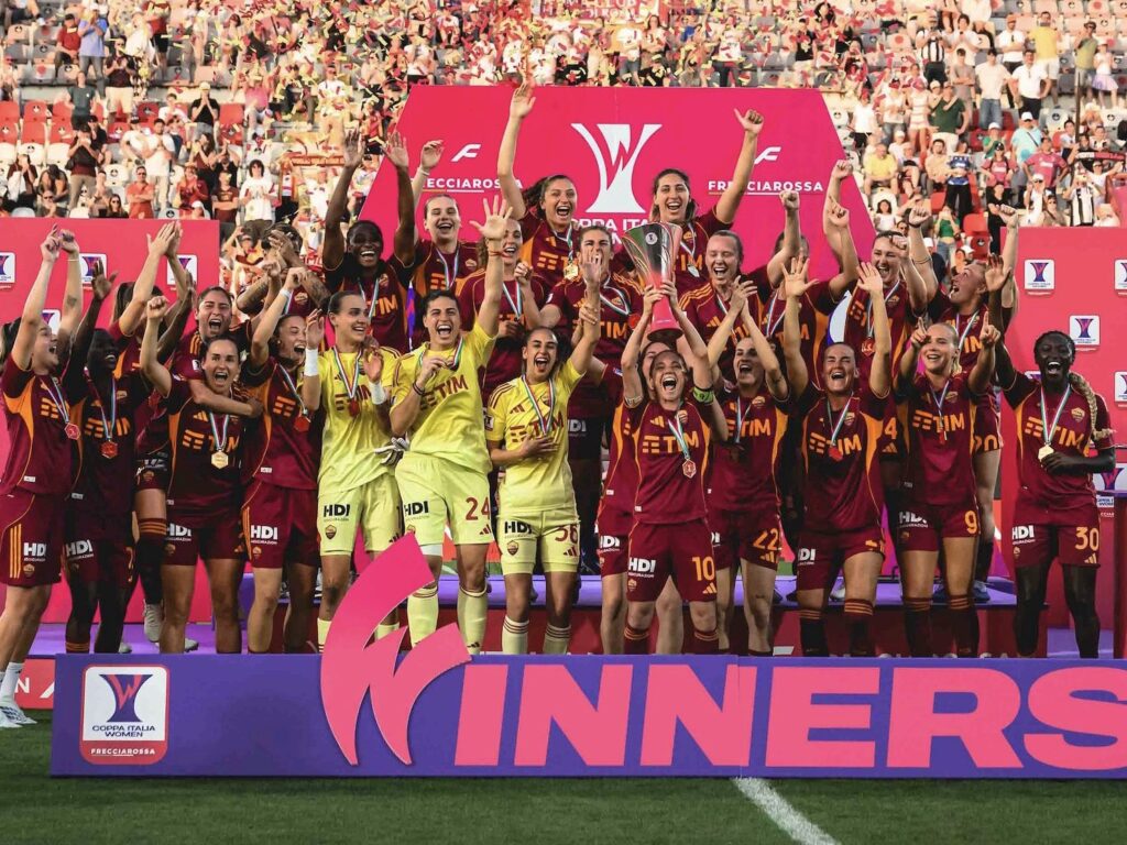 Rinsola Babajide, Shukurat Oladipo win Italian Cup with AS Roma 38 Rinsola Babajide, Shukurat Oladipo win Italian Cup with AS Roma
