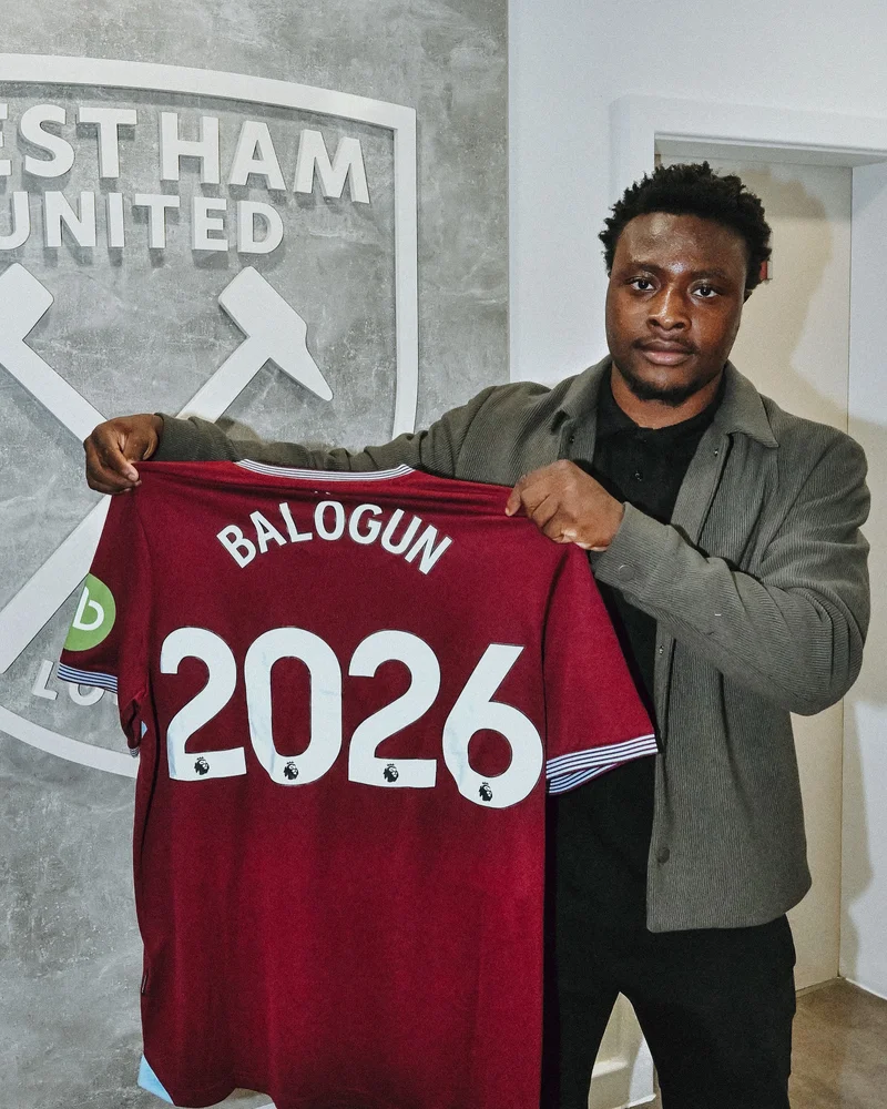 Majid Balogun signs first professional contract at West Ham United 38 Majid Balogun signs first professional contract at West Ham United