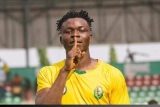Alex Oweilayefa signs contract extension with Bendel Insurance until 2029