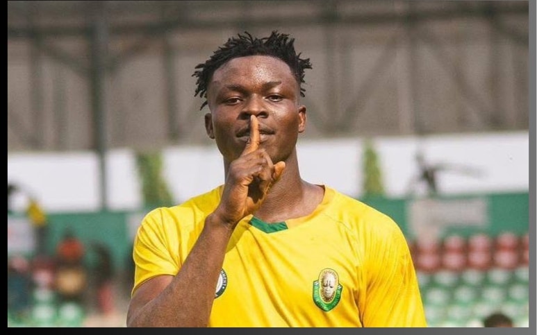 Alex Oweilayefa signs contract extension with Bendel Insurance until 2029