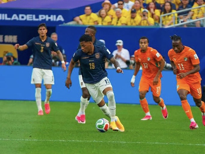Amad Diallo nets late winner as Ivory Coast beat Ecuador 1-0 in World Cup opener