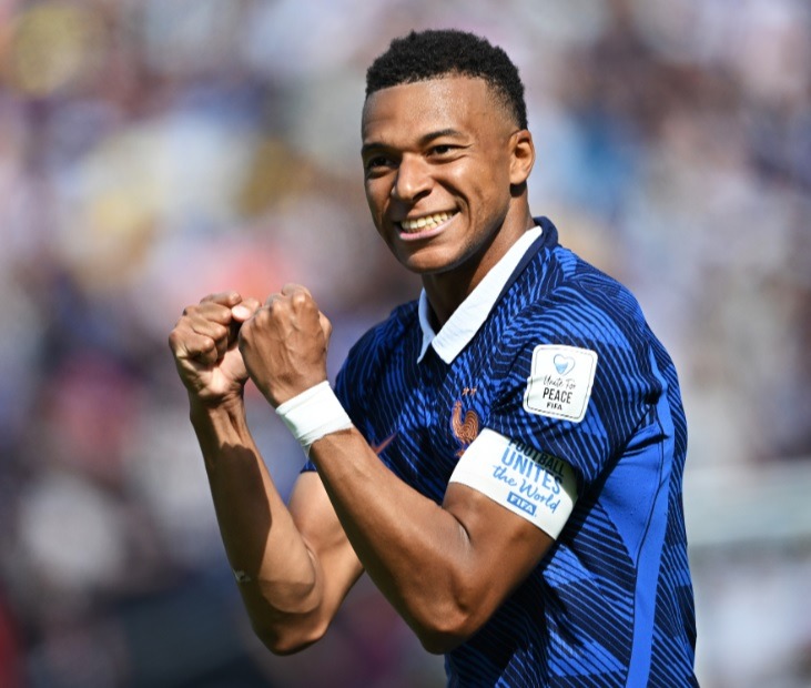 Historic Mbappe brace fires France to 3-1 victory over Senegal in World Cup opener