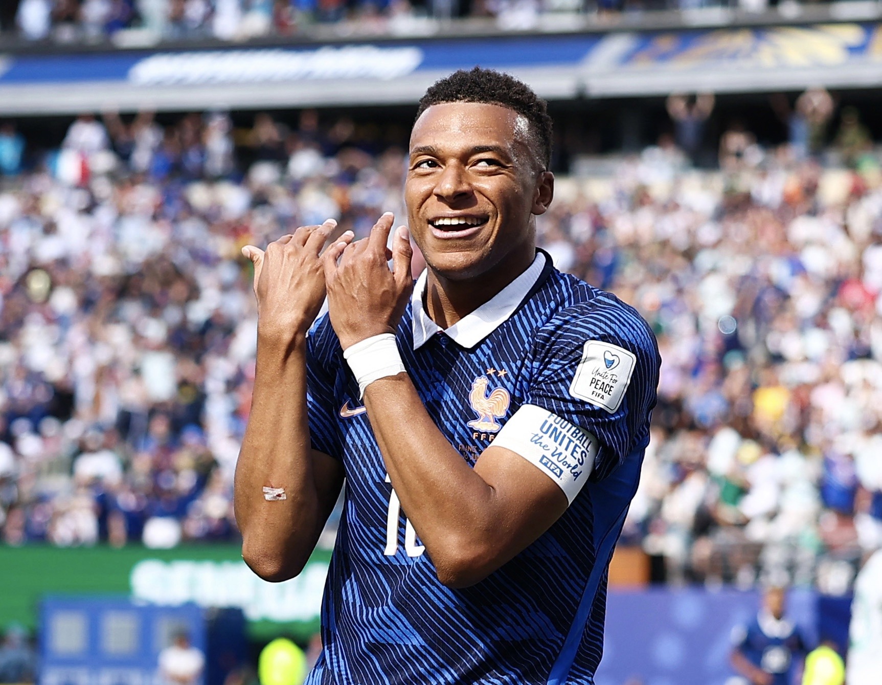 Historic Mbappe brace fires France to 3-1 victory over Senegal in World Cup opener