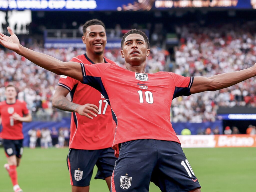 Harry Kane sets England World Cup scoring record as Three Lions beat Panama 2-0