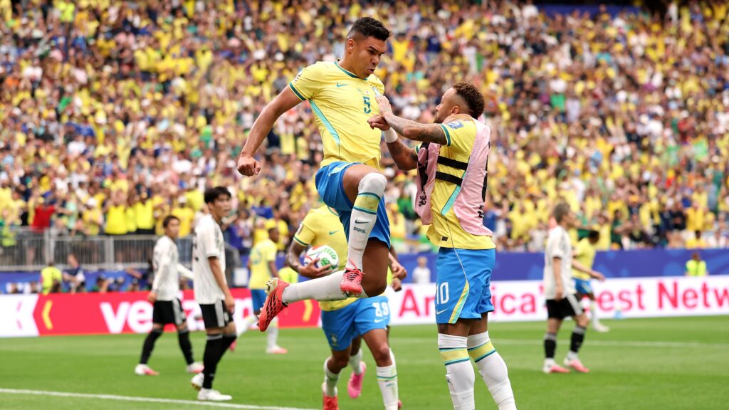 Brazil advance to World Cup round of 16 as Martinelli breaks Japan hearts in stoppage time