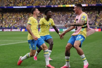 Brazil advance to World Cup round of 16 as Martinelli breaks Japan hearts in stoppage time