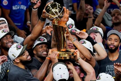 Barack Obama hails ex D'Tigers coach Mike Brown, OG Anunoby after Knicks win NBA Championship