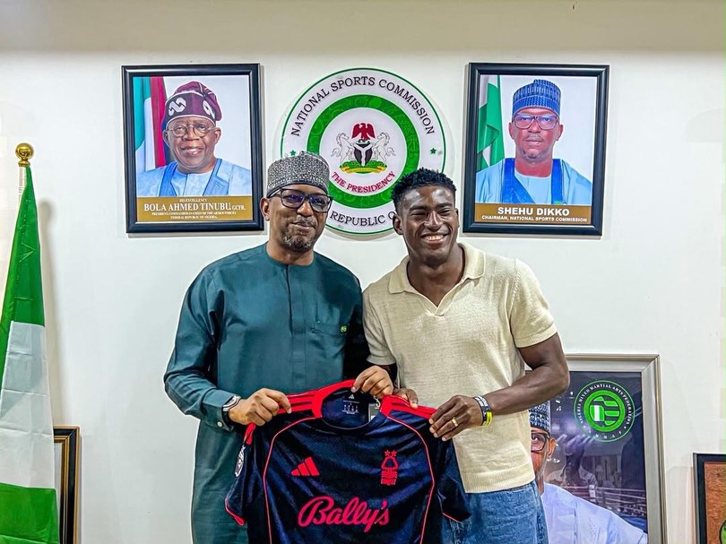 Taiwo Awoniyi meets with NSC chairman Shehu Dikko to discuss youth development through sport