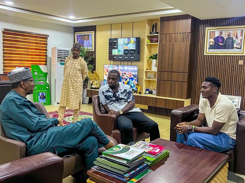 Taiwo Awoniyi meets with NSC chairman Shehu Dikko to discuss youth development through sport