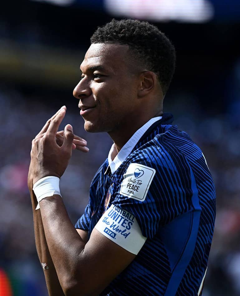 ‎‎'Congrats Kylian, you made it' – Olivier Giroud reacts as Mbappe breaks France scoring record in Senegal win